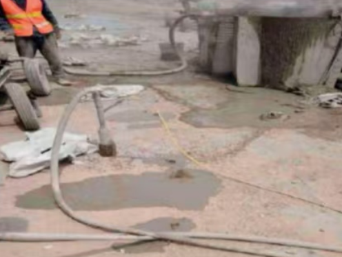 东区水泥混凝土路面板底注浆技术 路面脱空注浆整治方案
